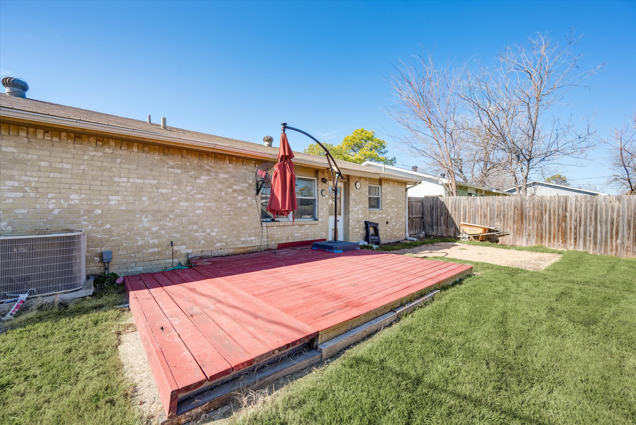 101 Fernwood Place 