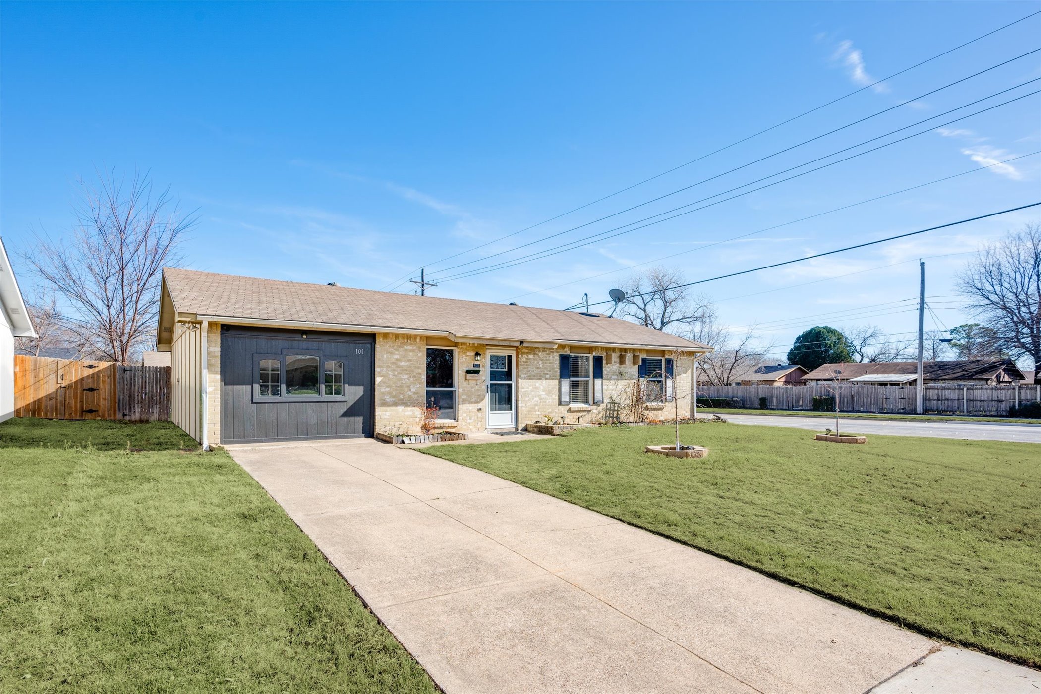 101 Fernwood Place 