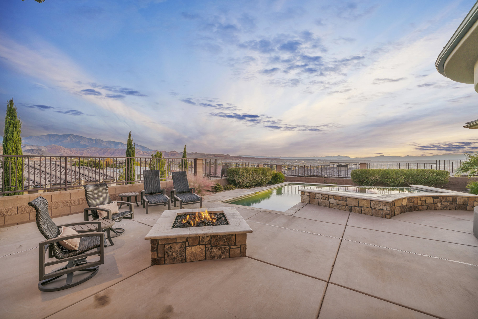 183 N Cliffside Drive 