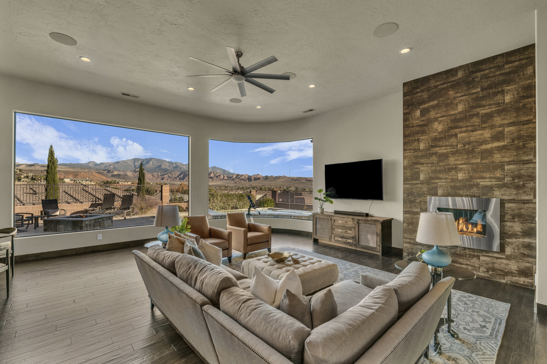 183 N Cliffside Drive 