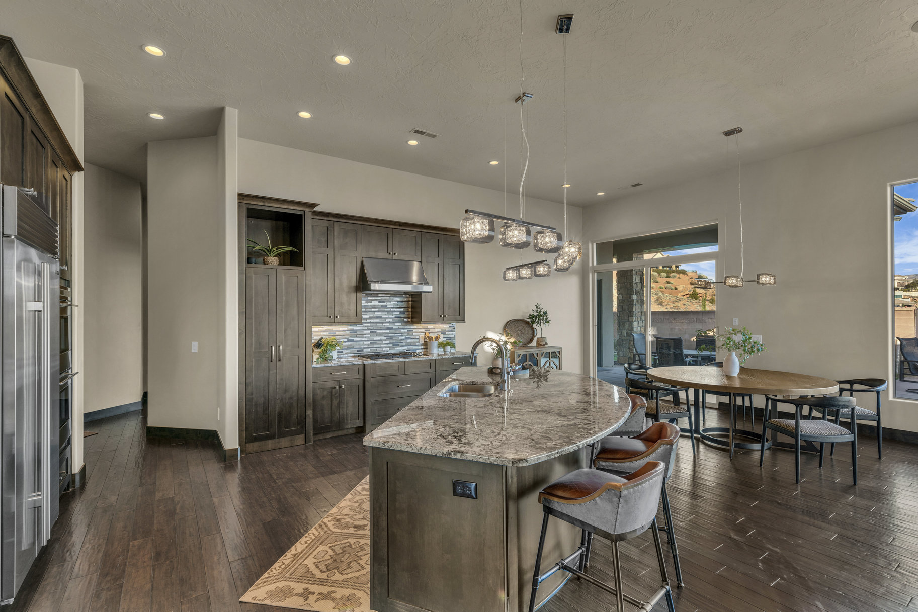 183 N Cliffside Drive 