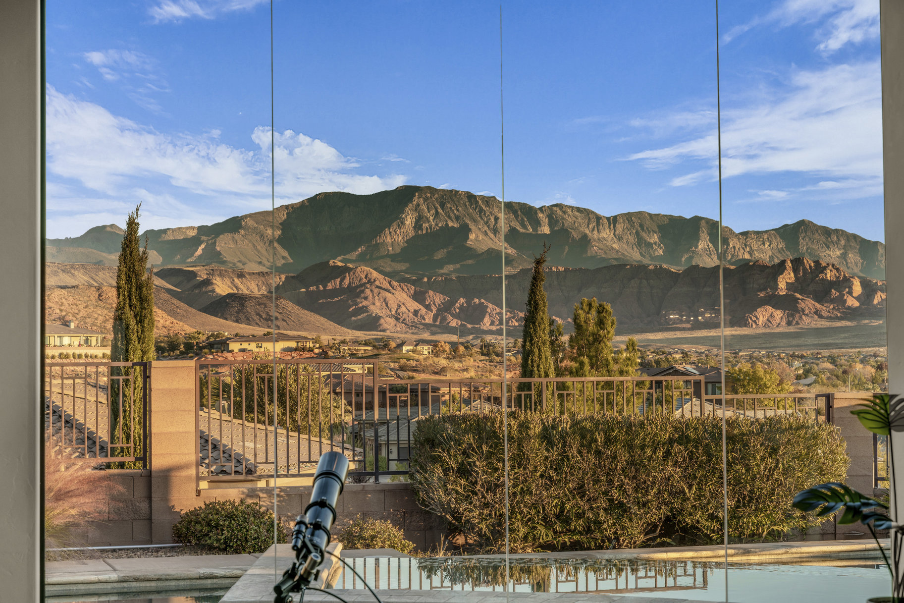183 N Cliffside Drive 