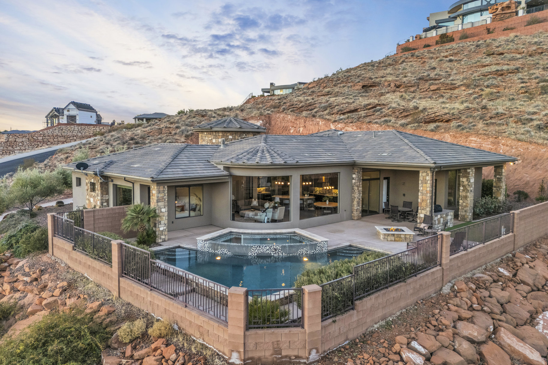 183 N Cliffside Drive 