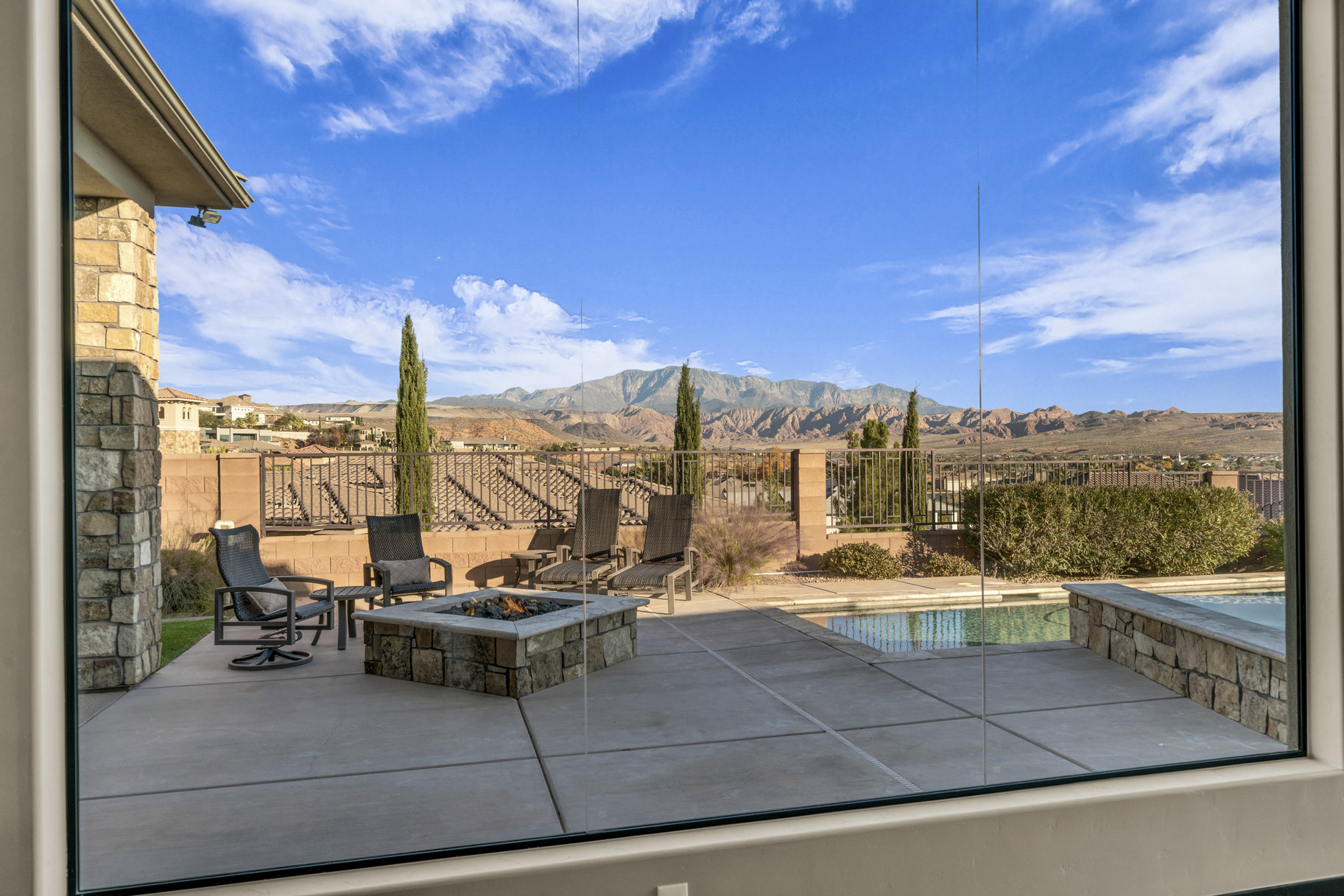 183 N Cliffside Drive 