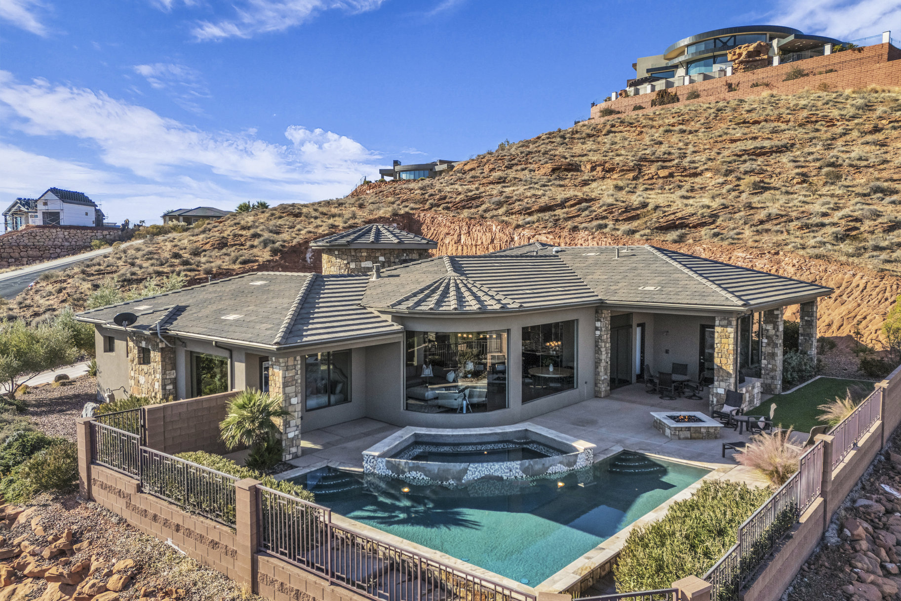 183 N Cliffside Drive 