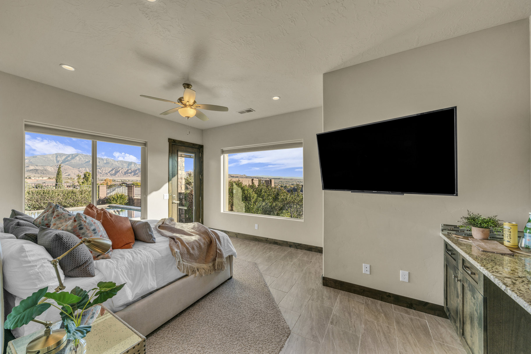 183 N Cliffside Drive 