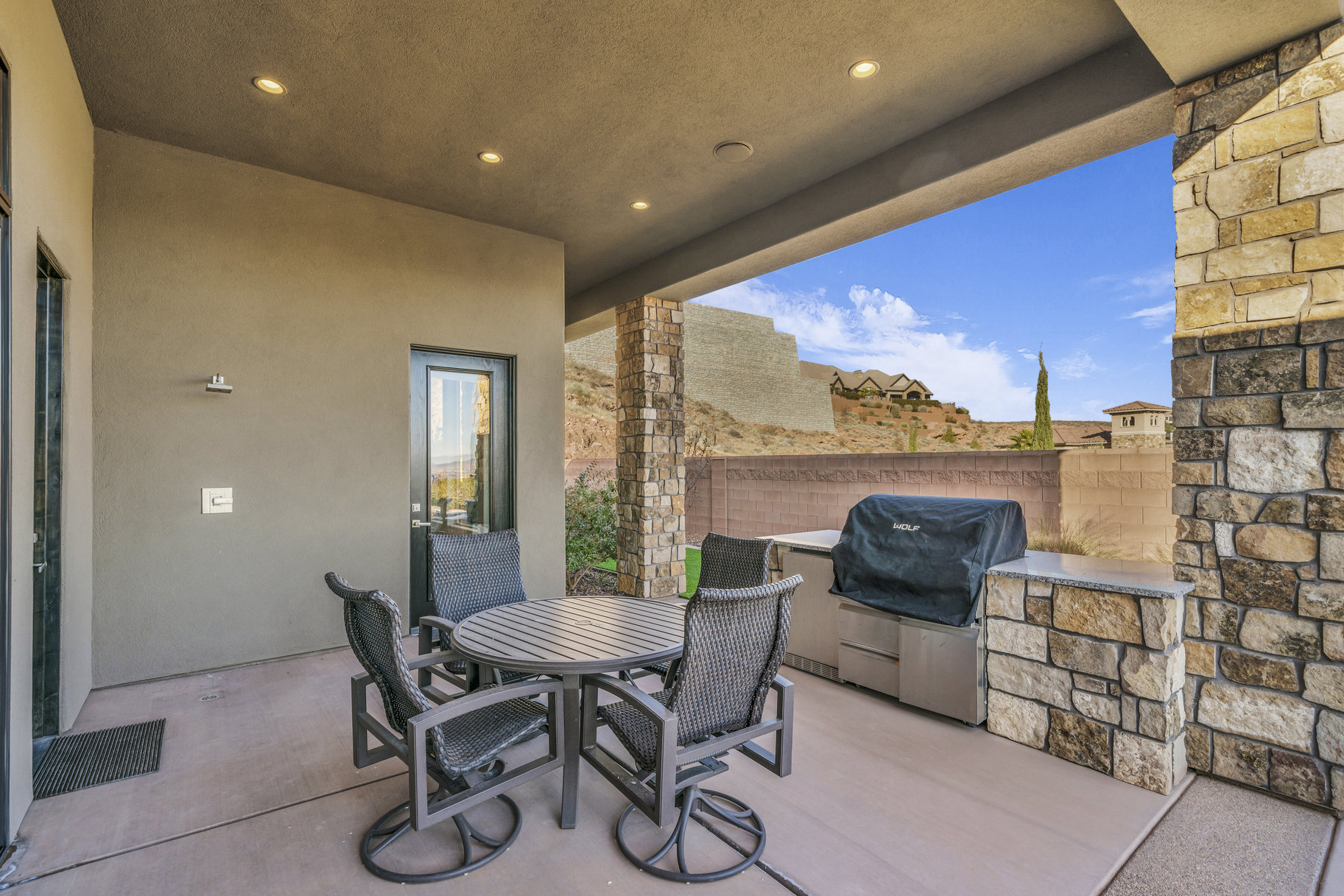 183 N Cliffside Drive 