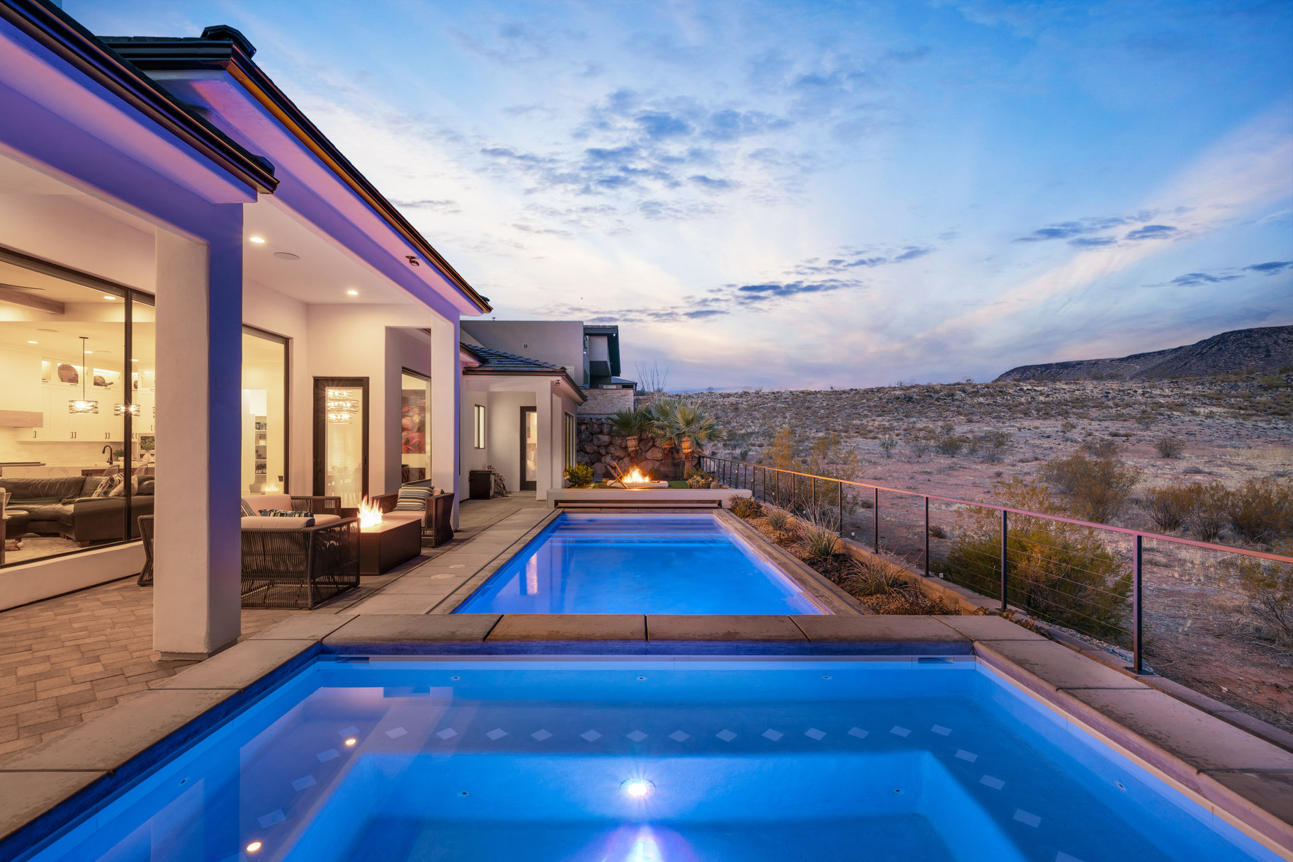 742 W Scenario Street 