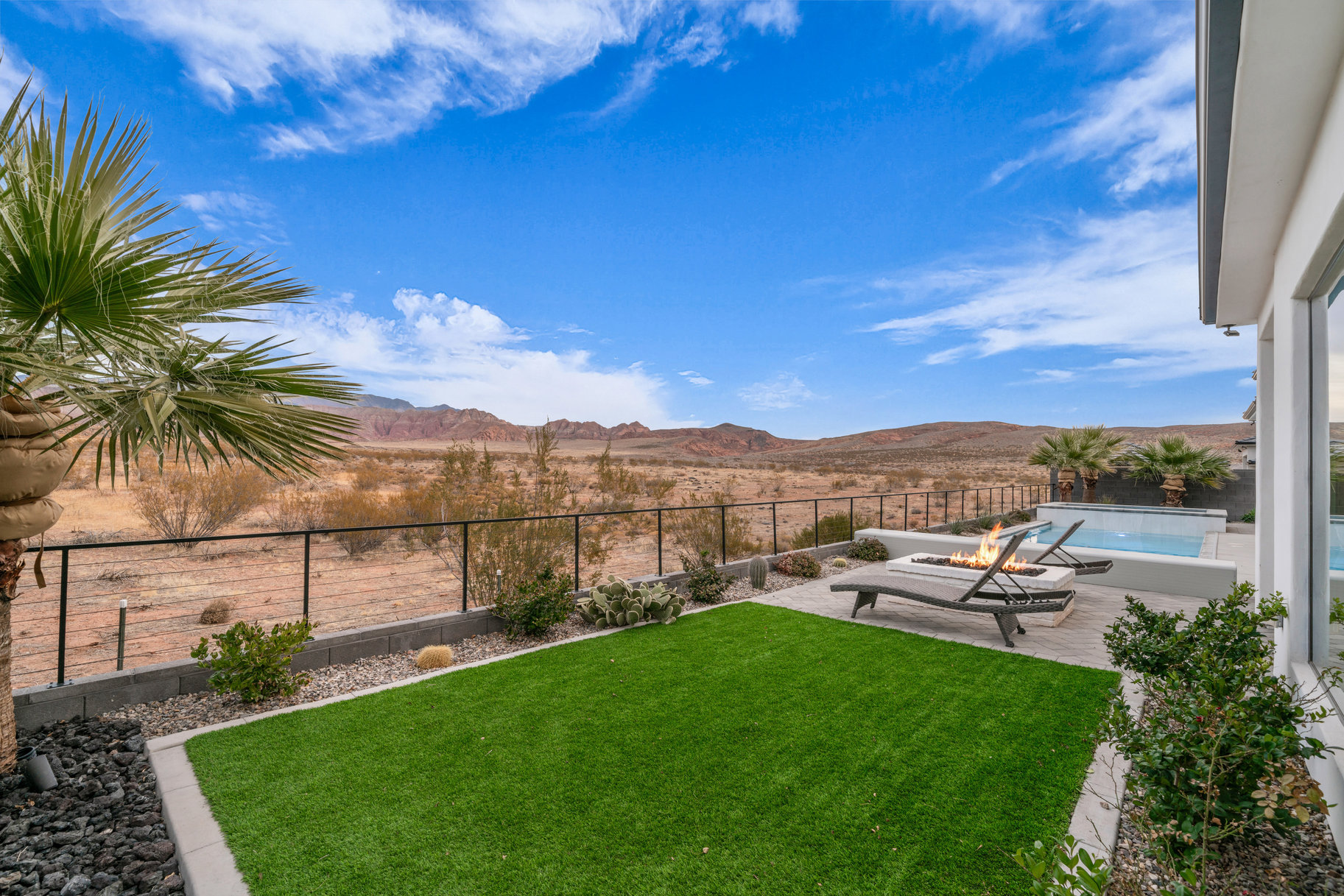 742 W Scenario Street 