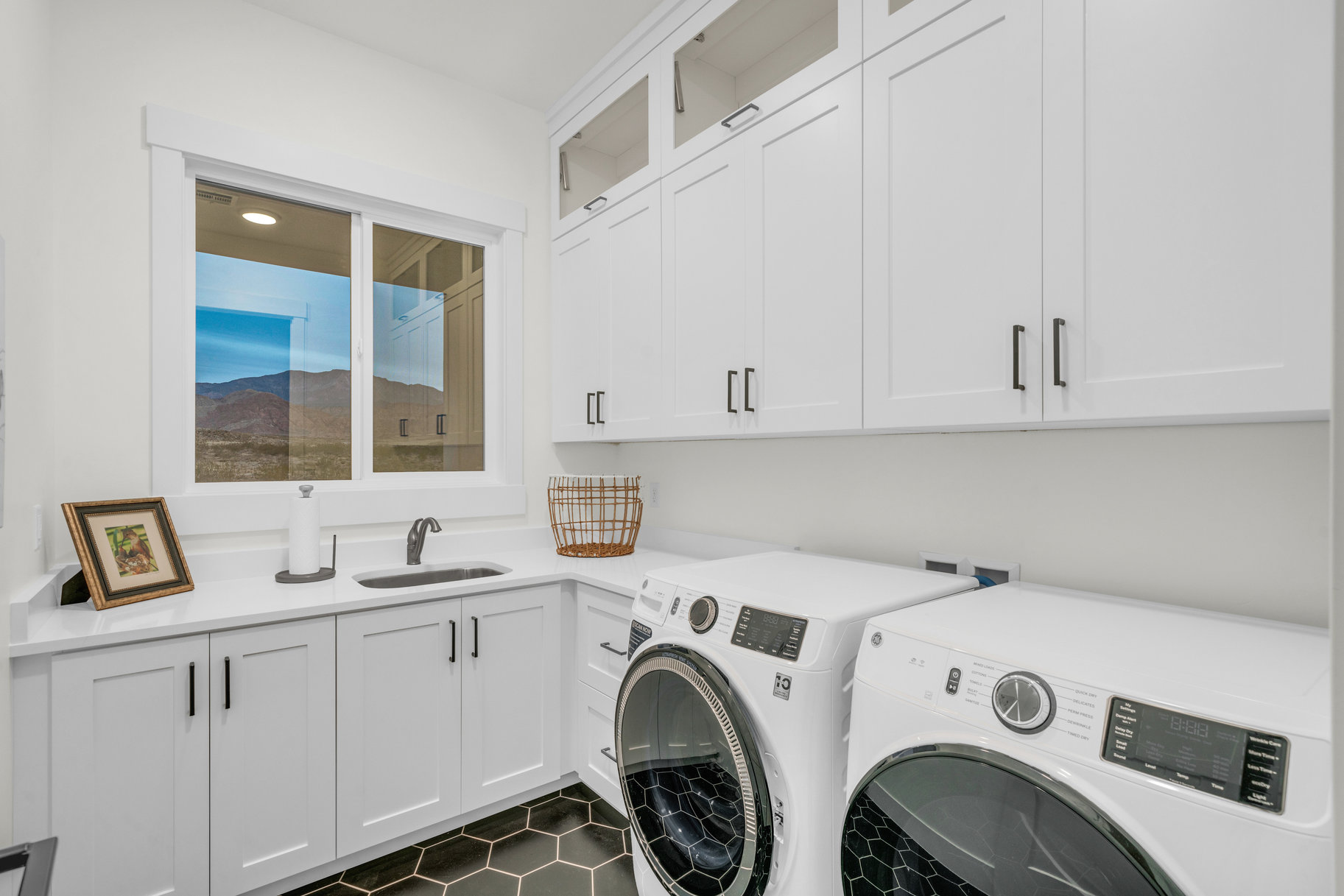 742 W Scenario Street 