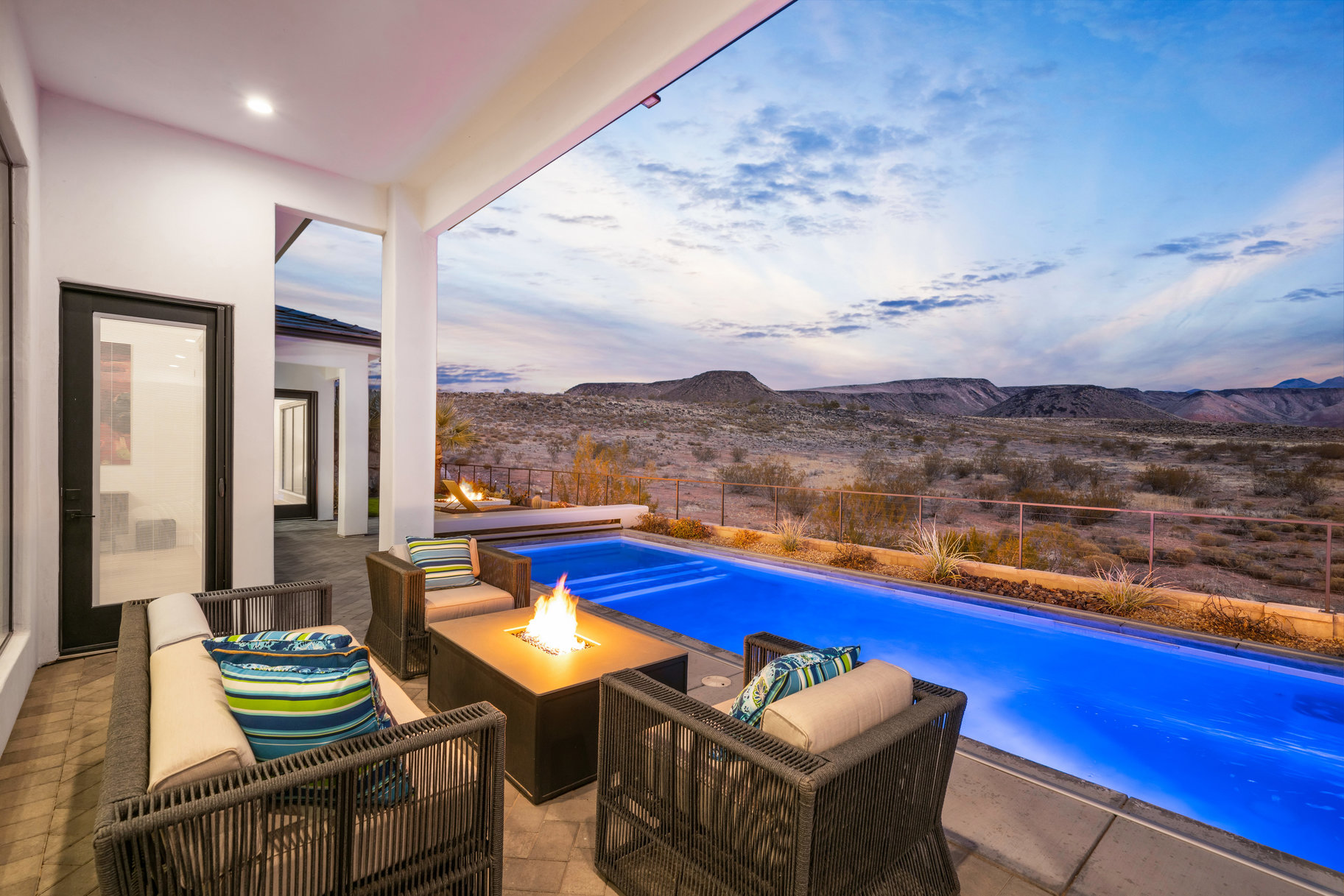 742 W Scenario Street 