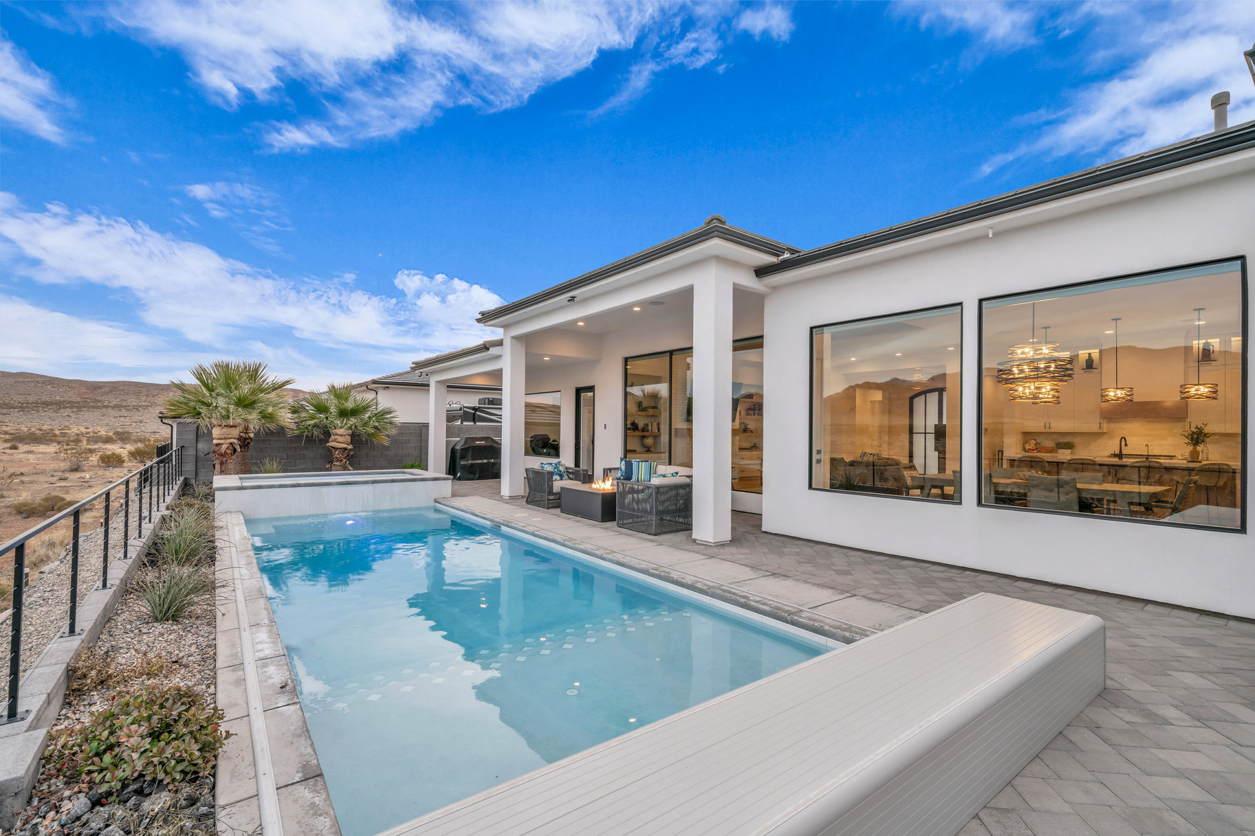 742 W Scenario Street 