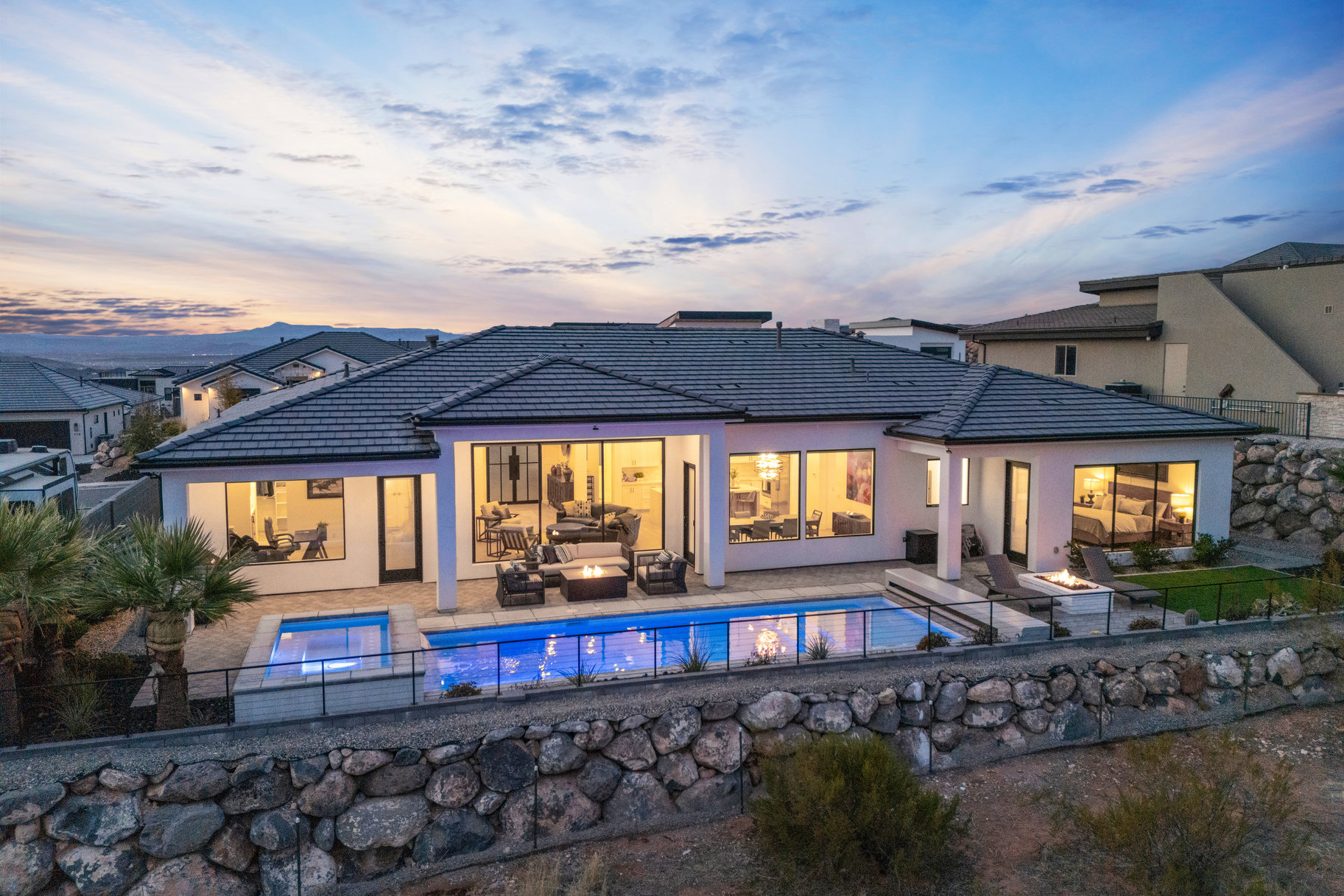 742 W Scenario Street 