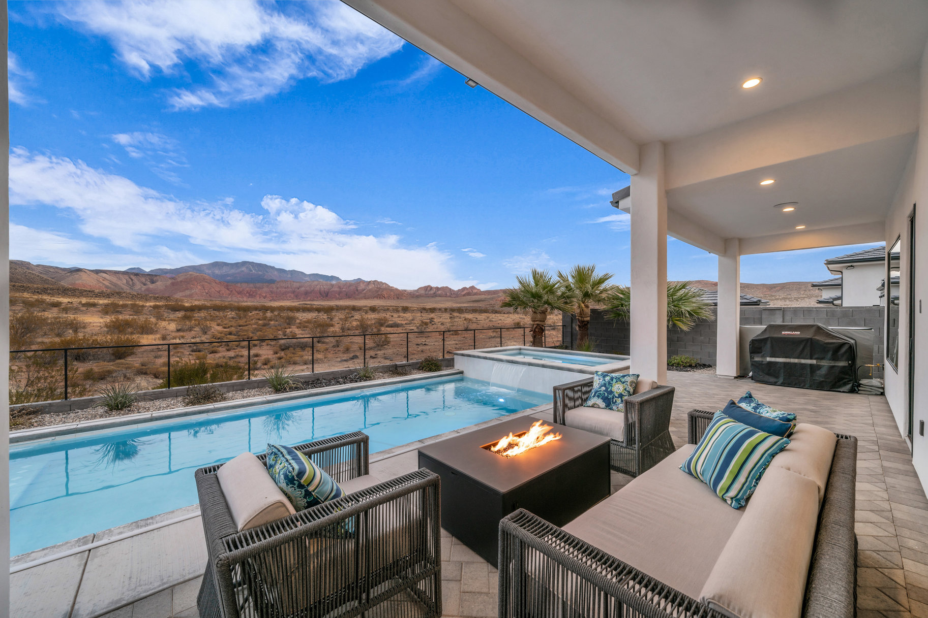 742 W Scenario Street 