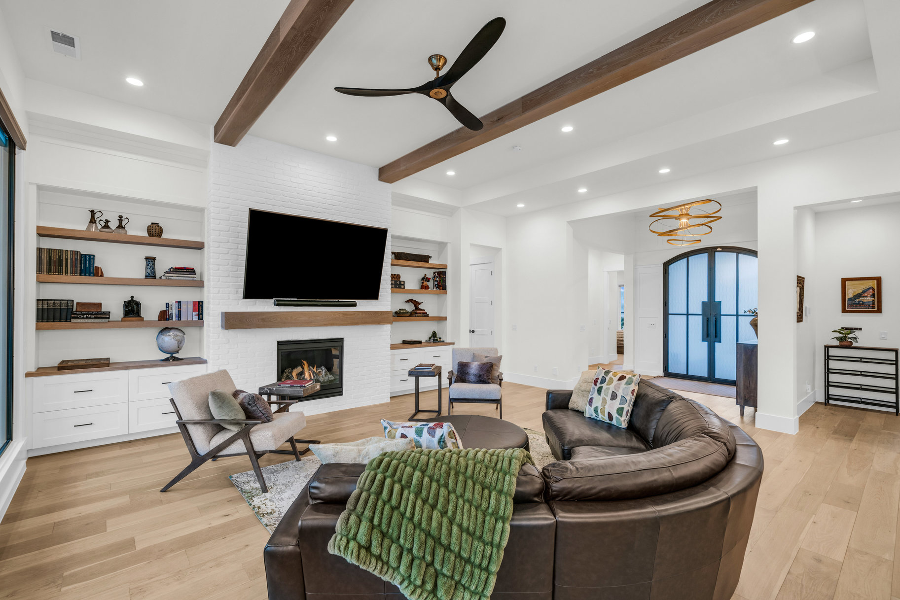 742 W Scenario Street 