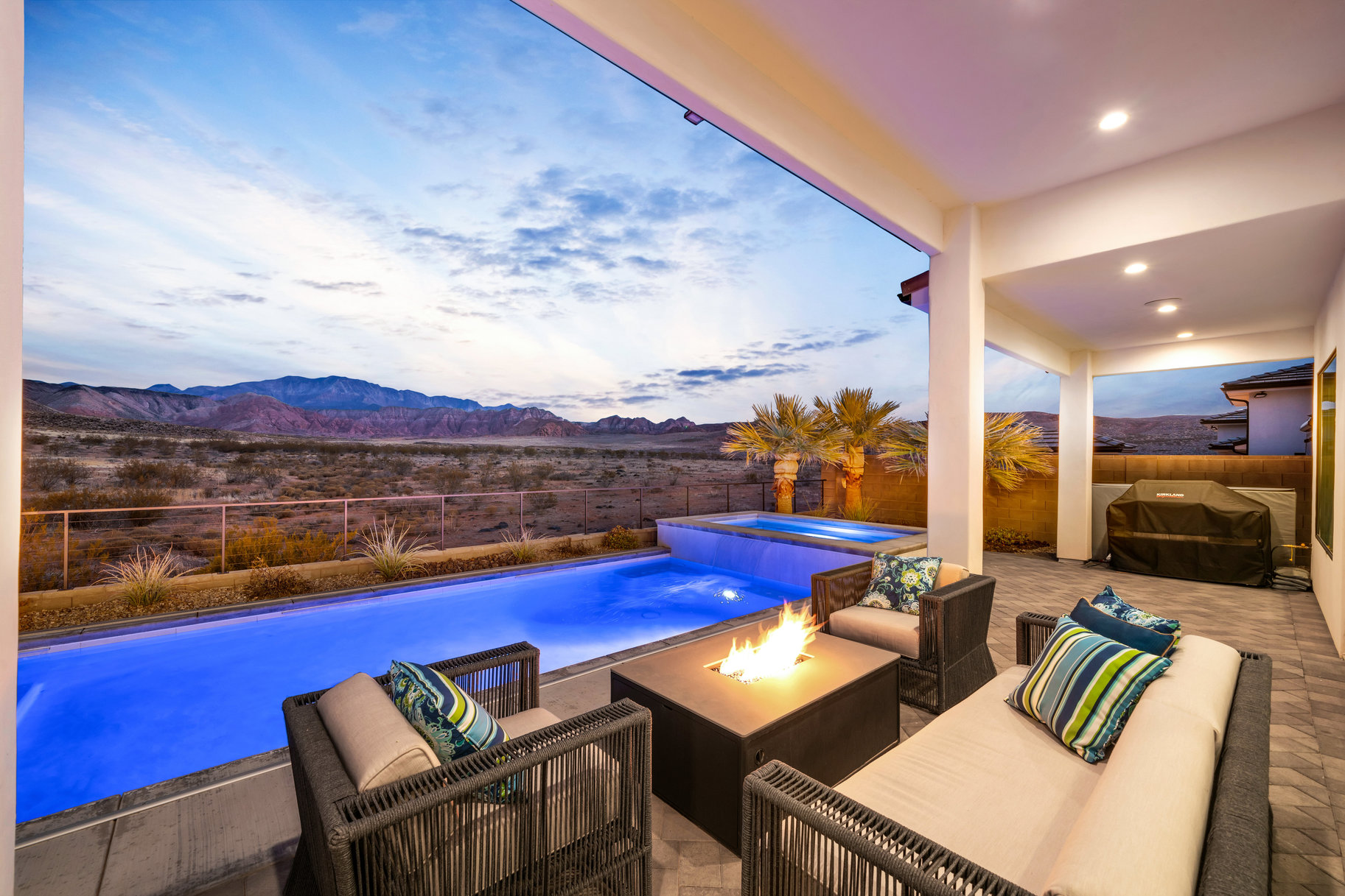 742 W Scenario Street 