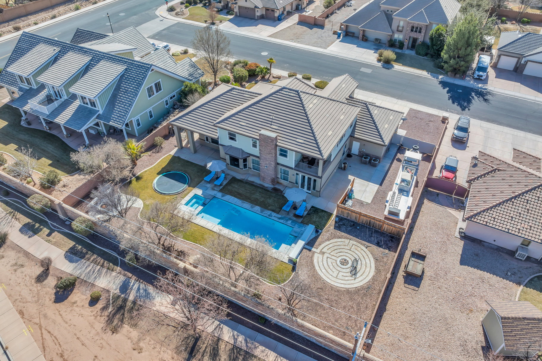 284 W Pebble Drive 