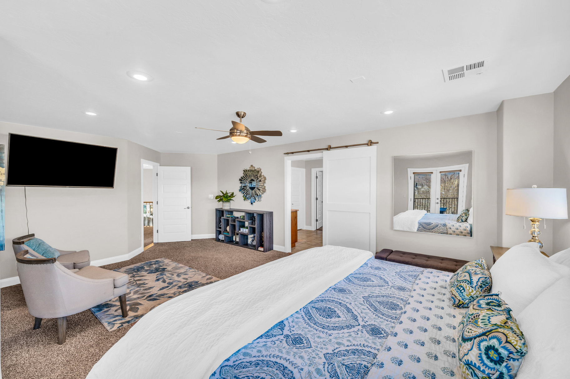 284 W Pebble Drive 