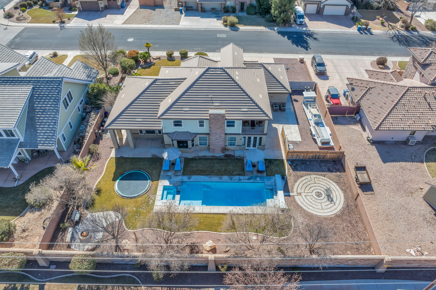284 W Pebble Drive 