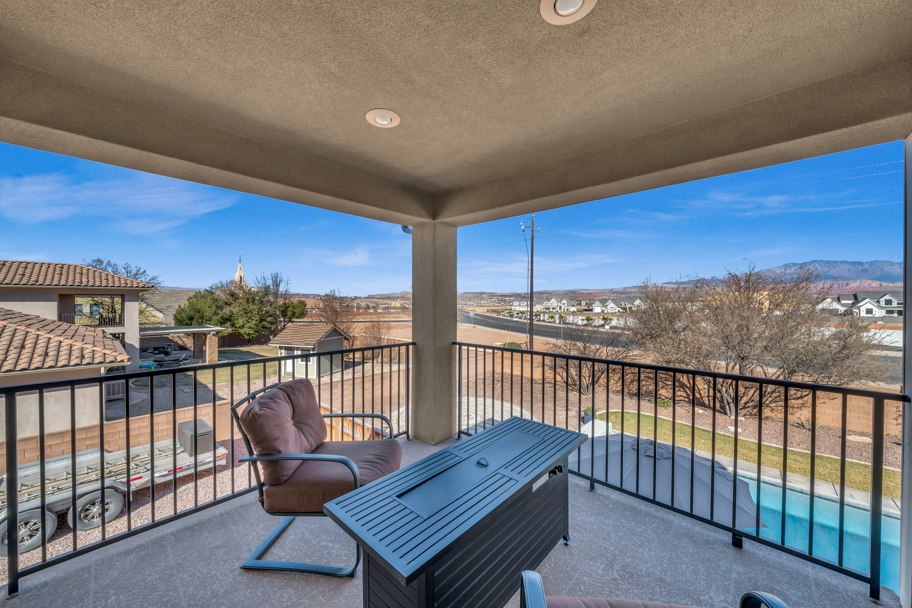 284 W Pebble Drive 