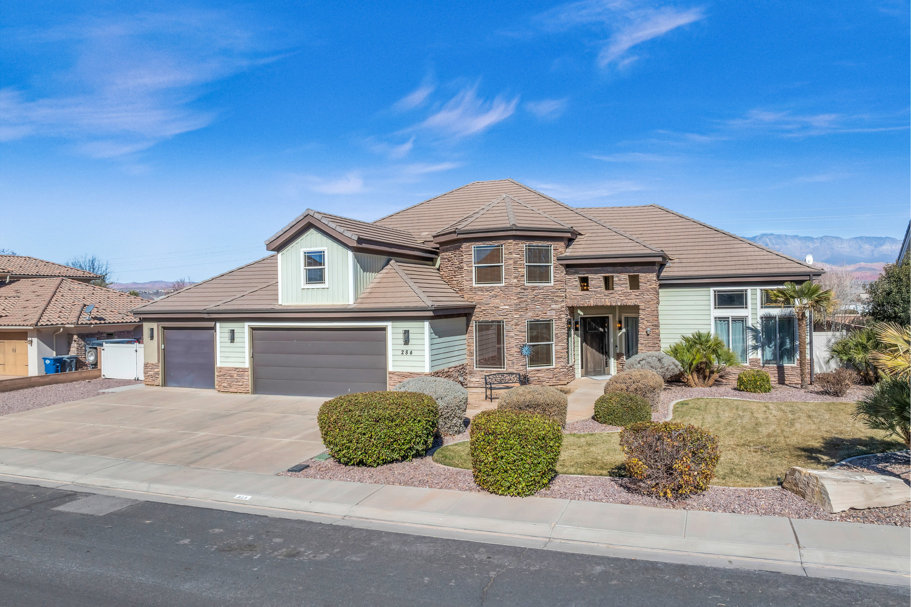 284 W Pebble Drive 