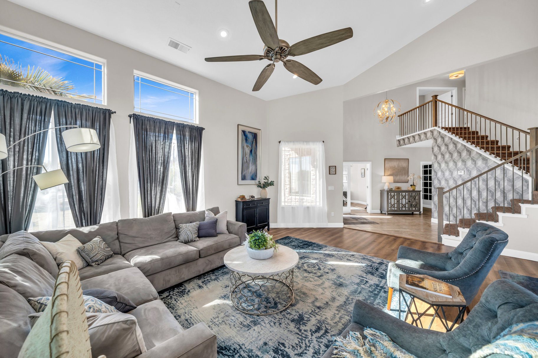 284 W Pebble Drive 