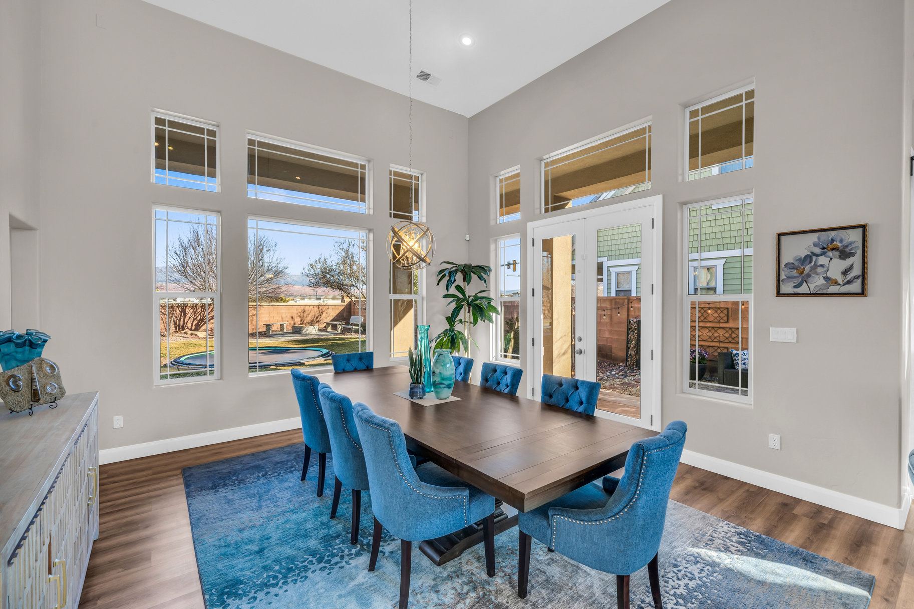 284 W Pebble Drive 