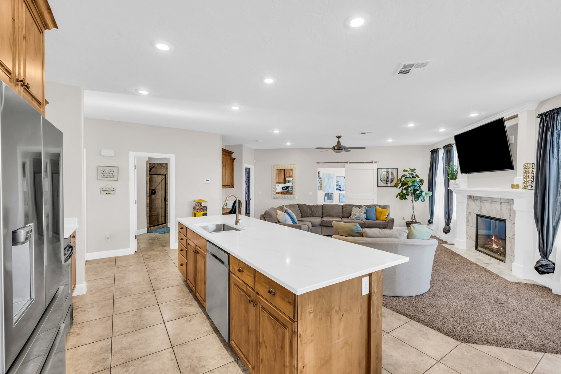 284 W Pebble Drive 