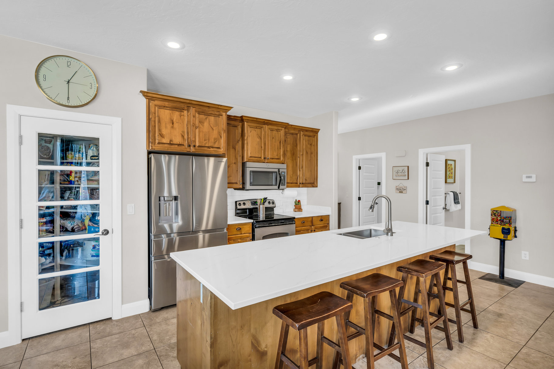284 W Pebble Drive 