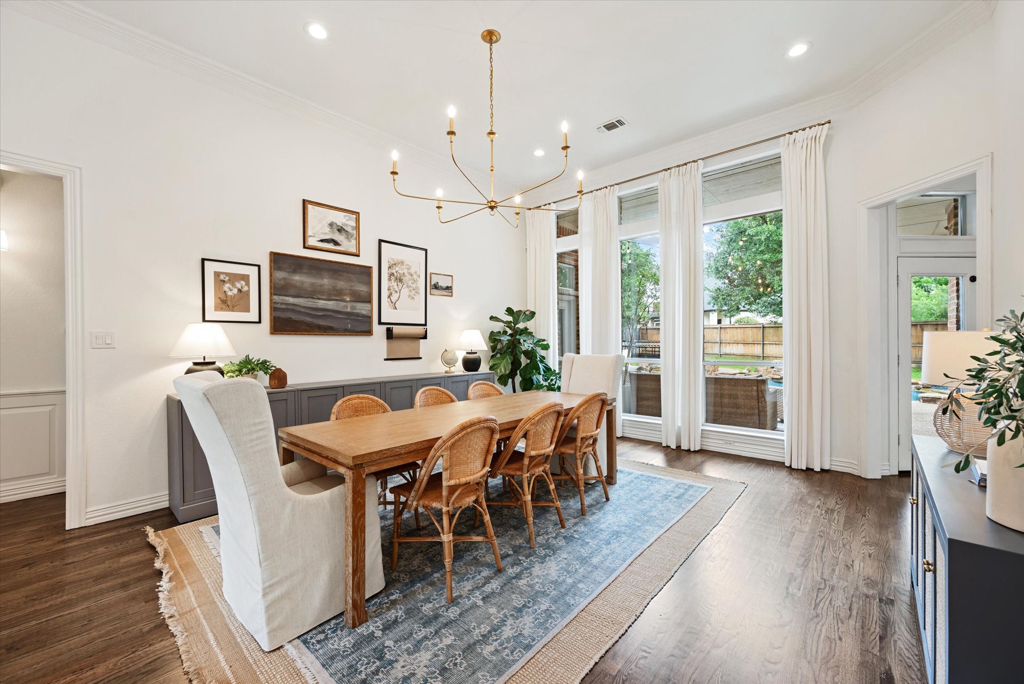 1005 Lake Forest Drive 