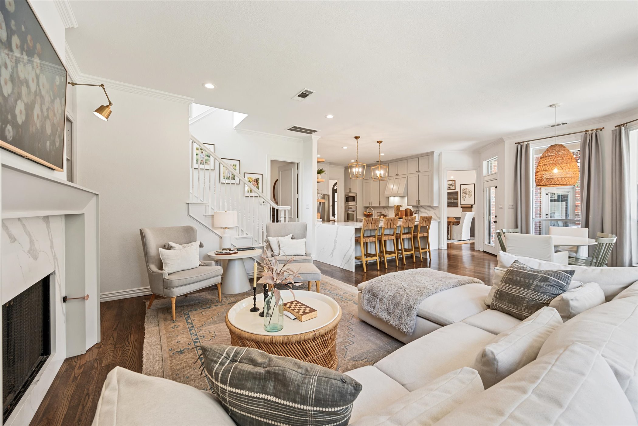 1005 Lake Forest Drive 