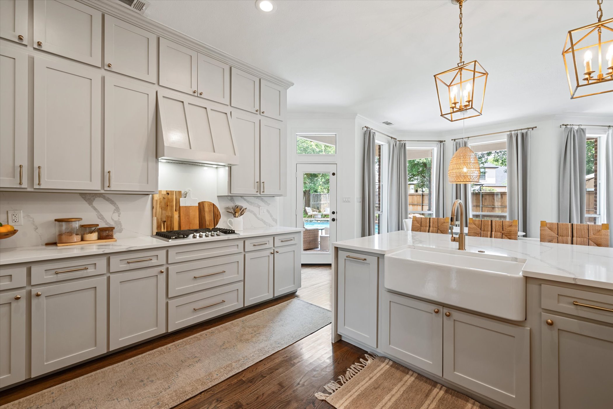 1005 Lake Forest Drive 