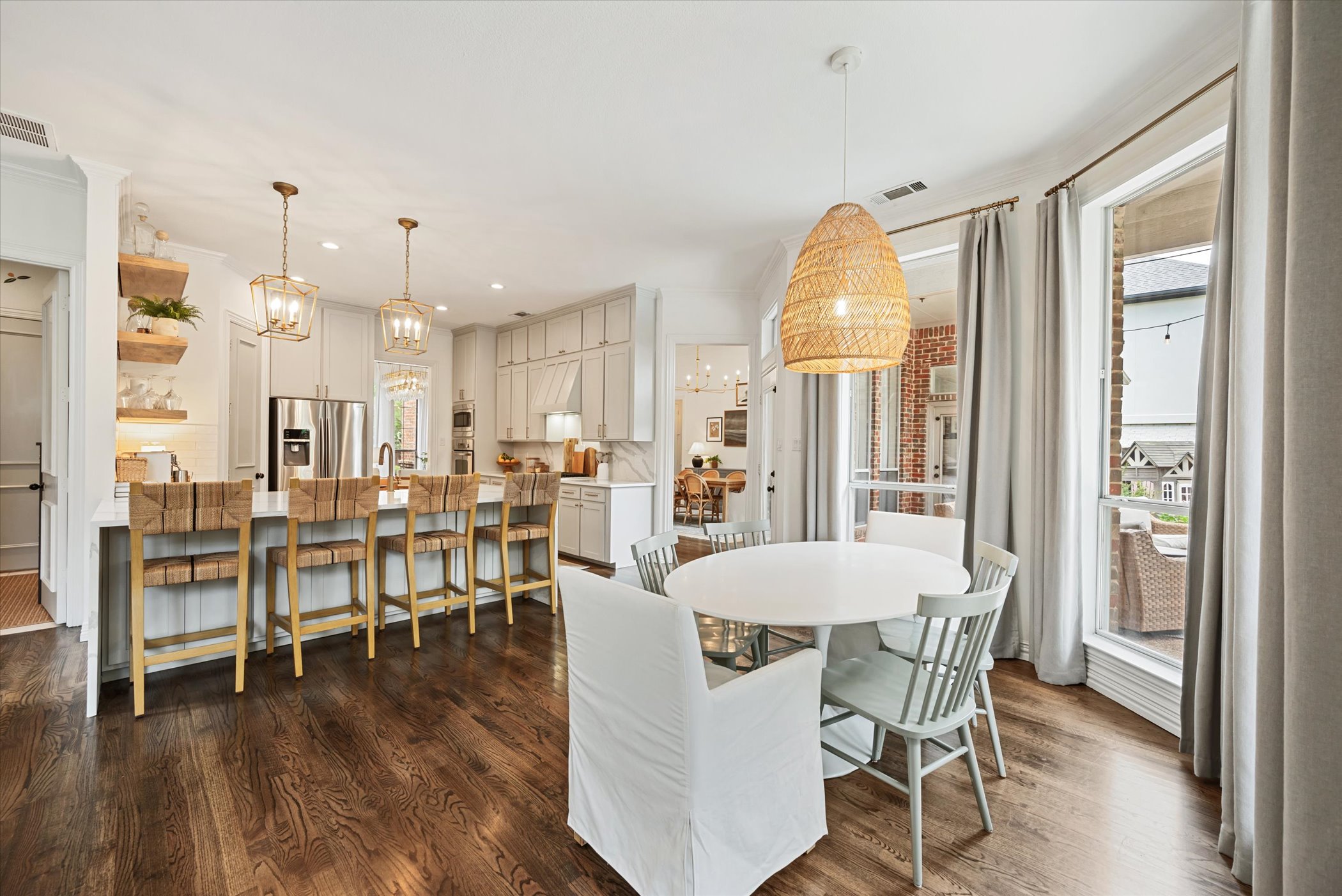 1005 Lake Forest Drive 