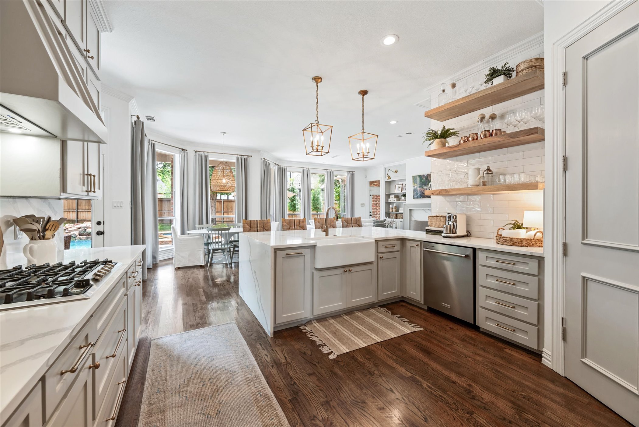 1005 Lake Forest Drive 