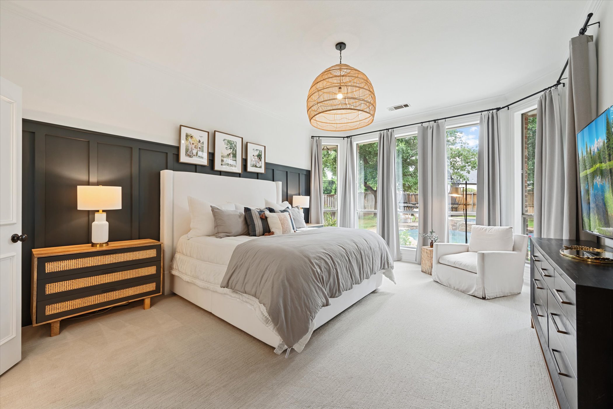 1005 Lake Forest Drive 