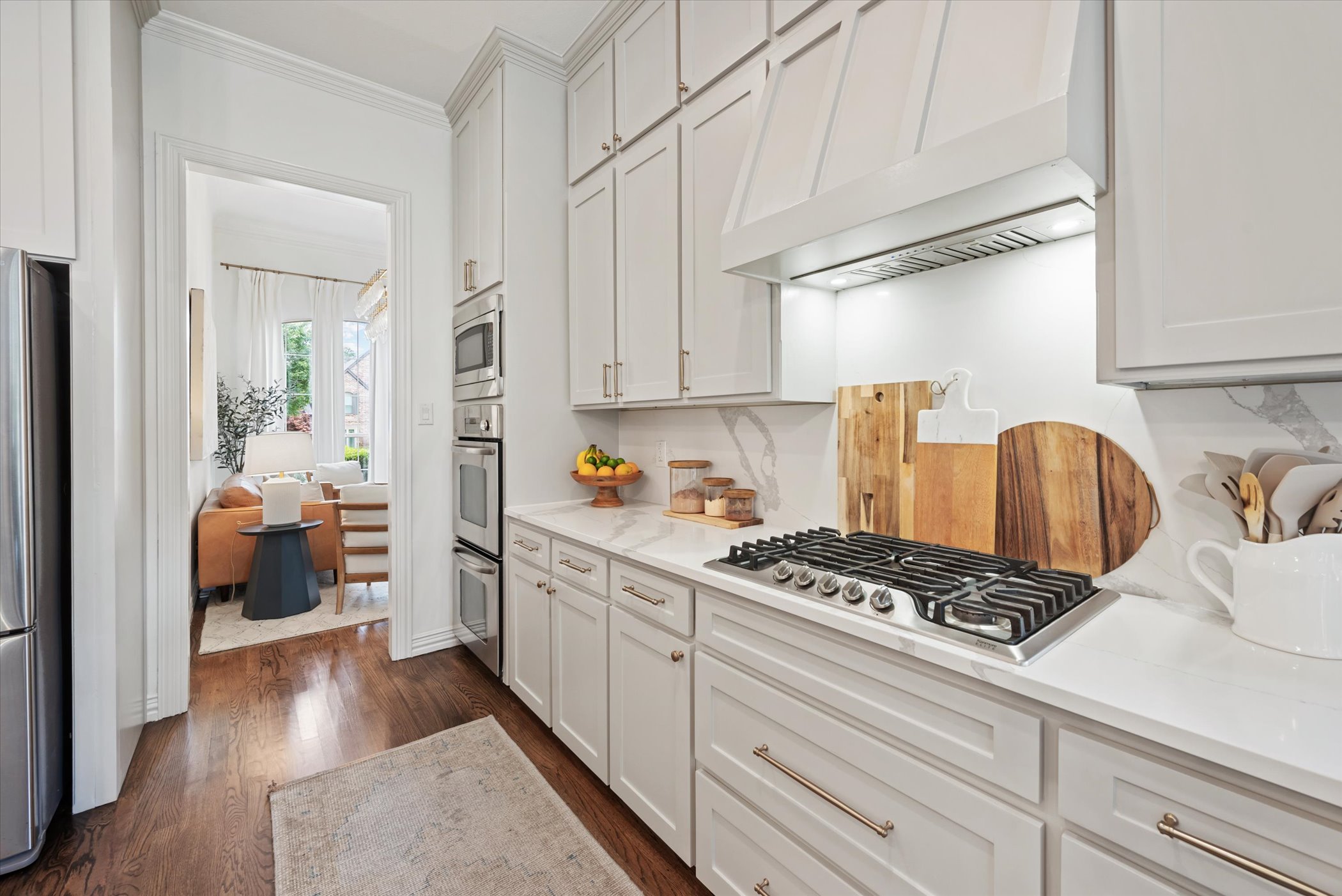 1005 Lake Forest Drive 