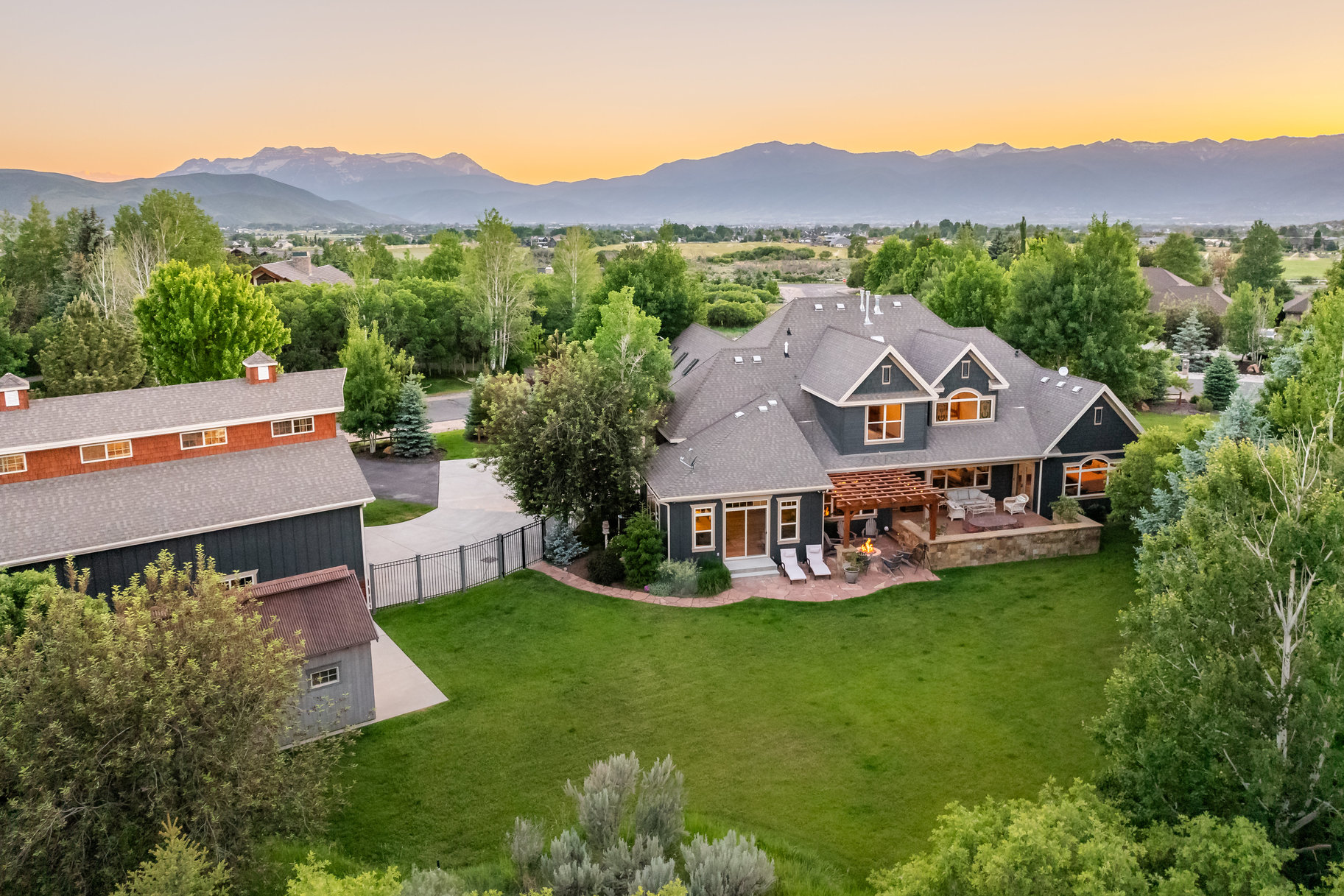 4315 E Lake Creek Farms Road 