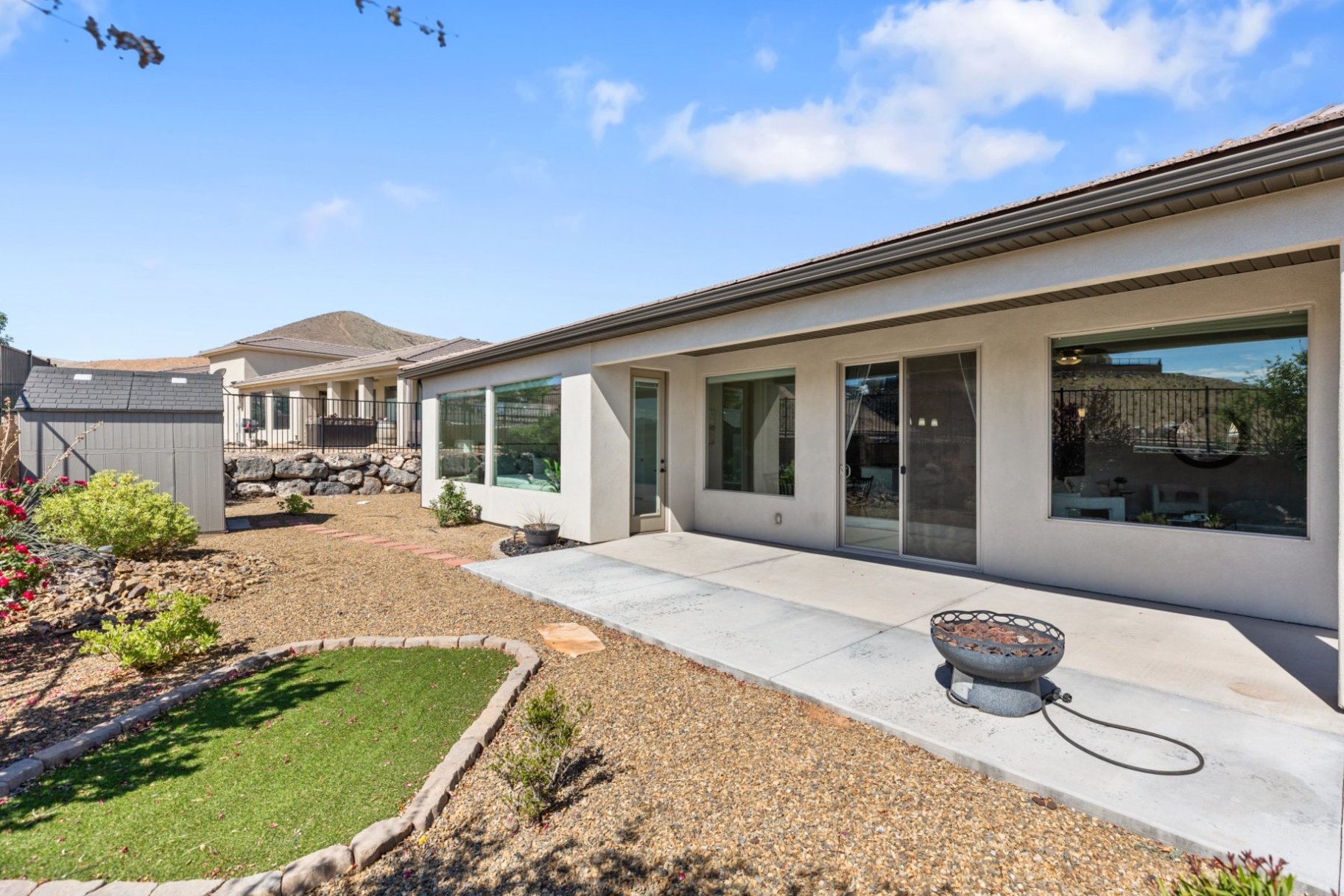 1867 W Grapevine 