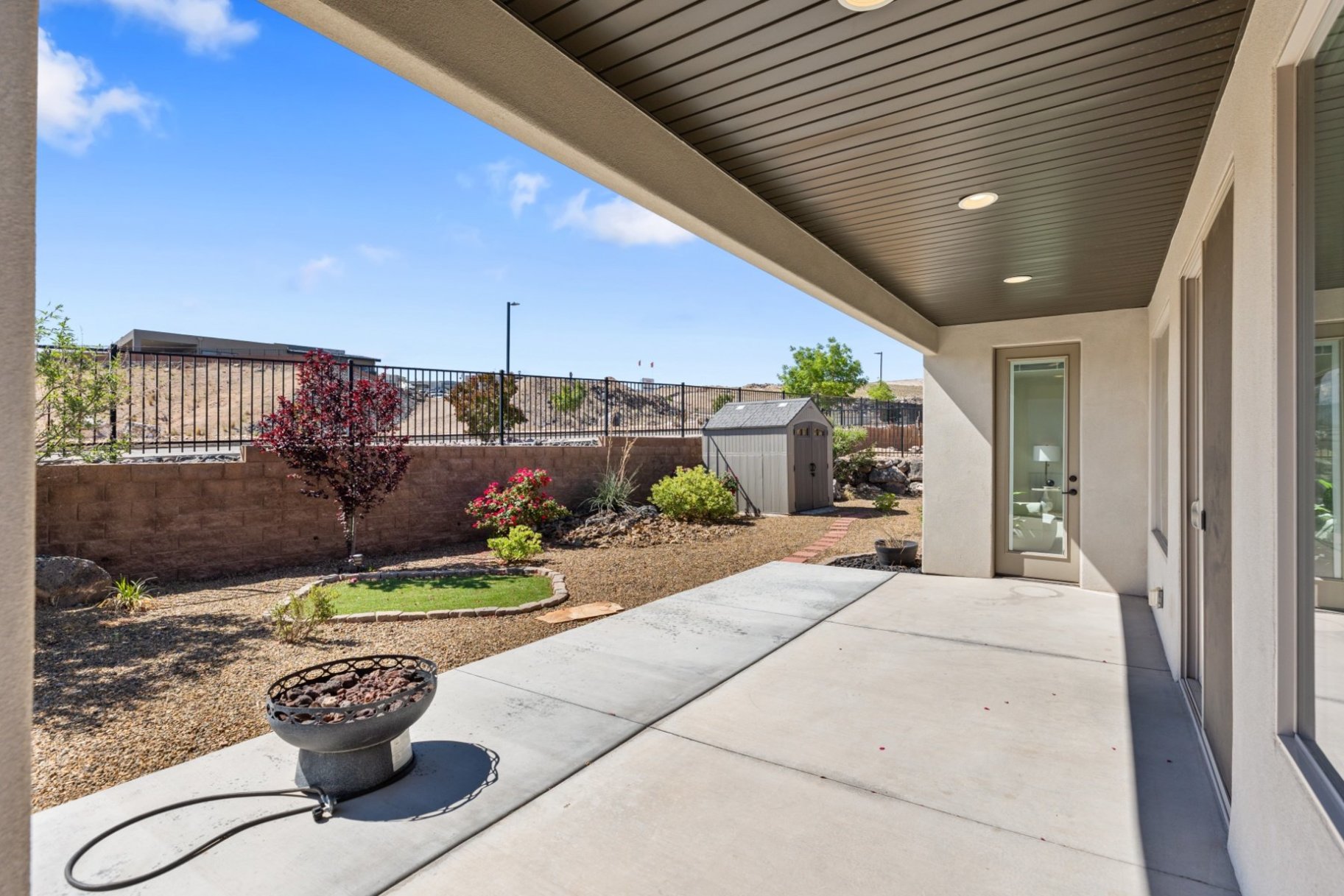 1867 W Grapevine 
