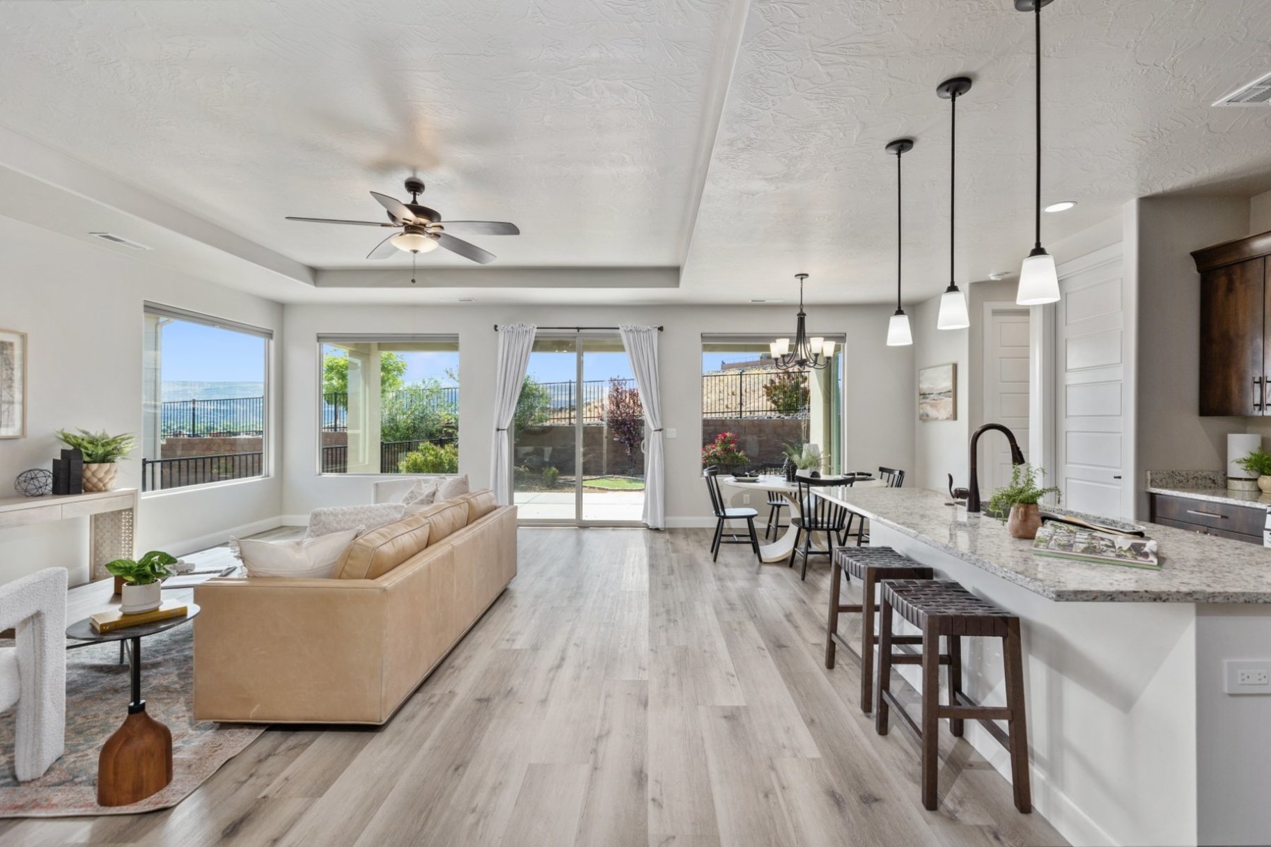1867 W Grapevine 