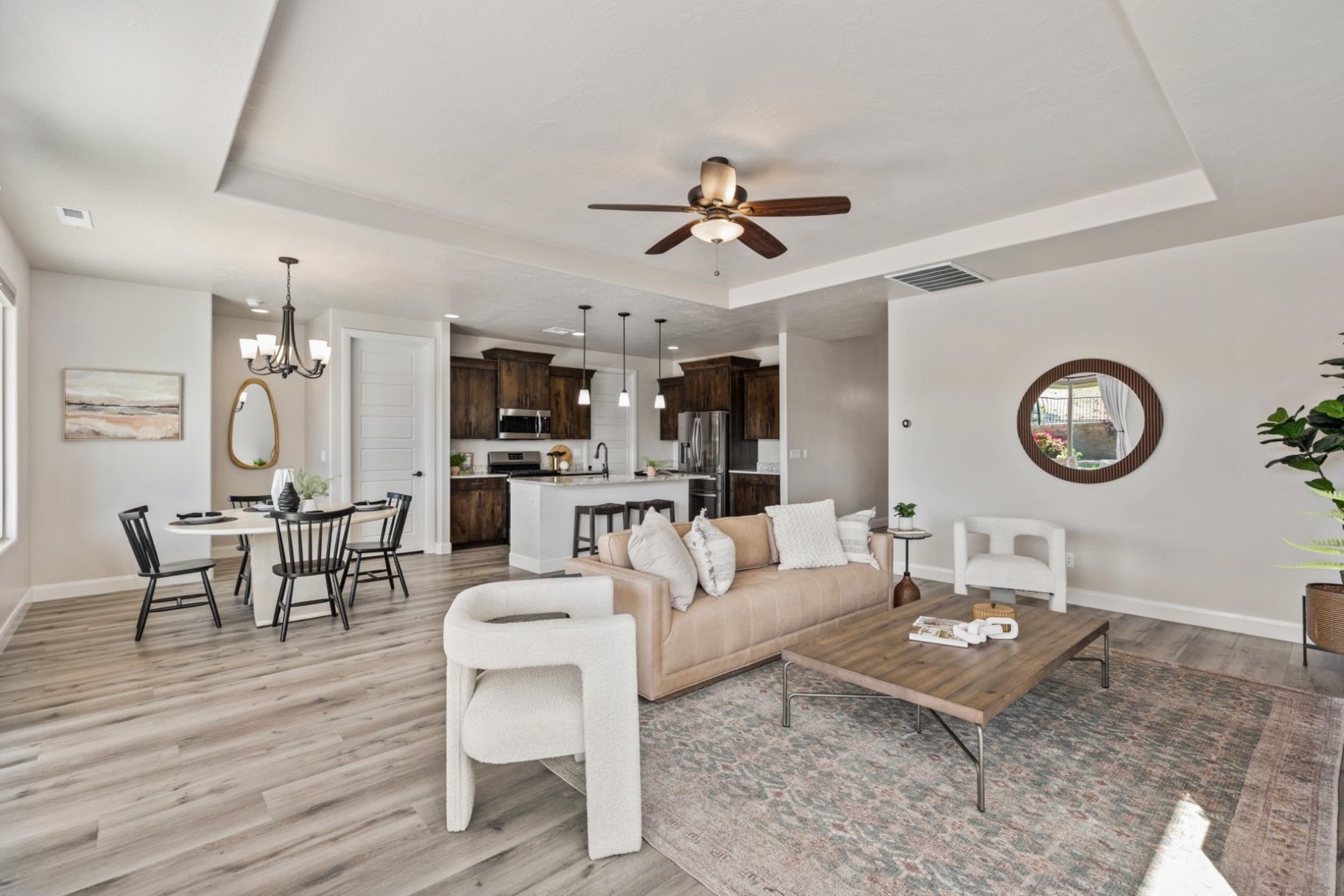1867 W Grapevine 