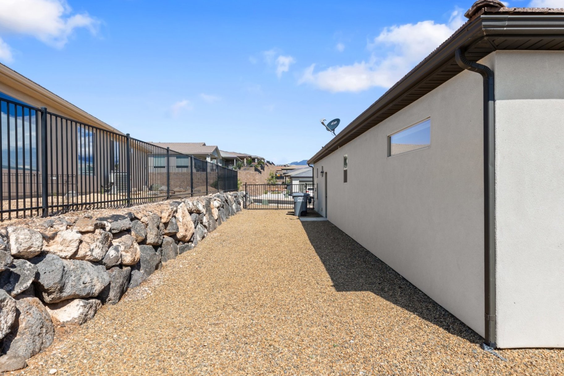 1867 W Grapevine 
