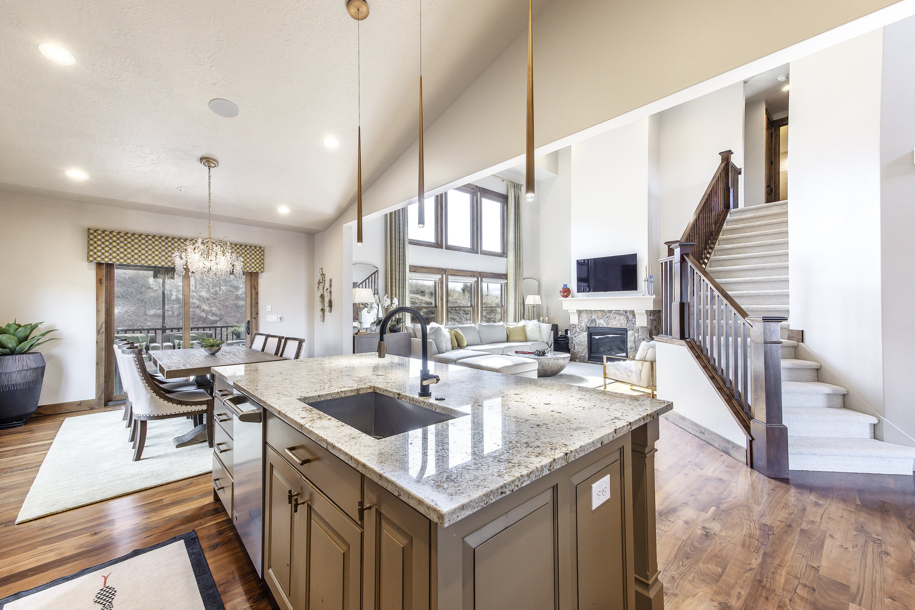 254 N Abajo Peak Way 