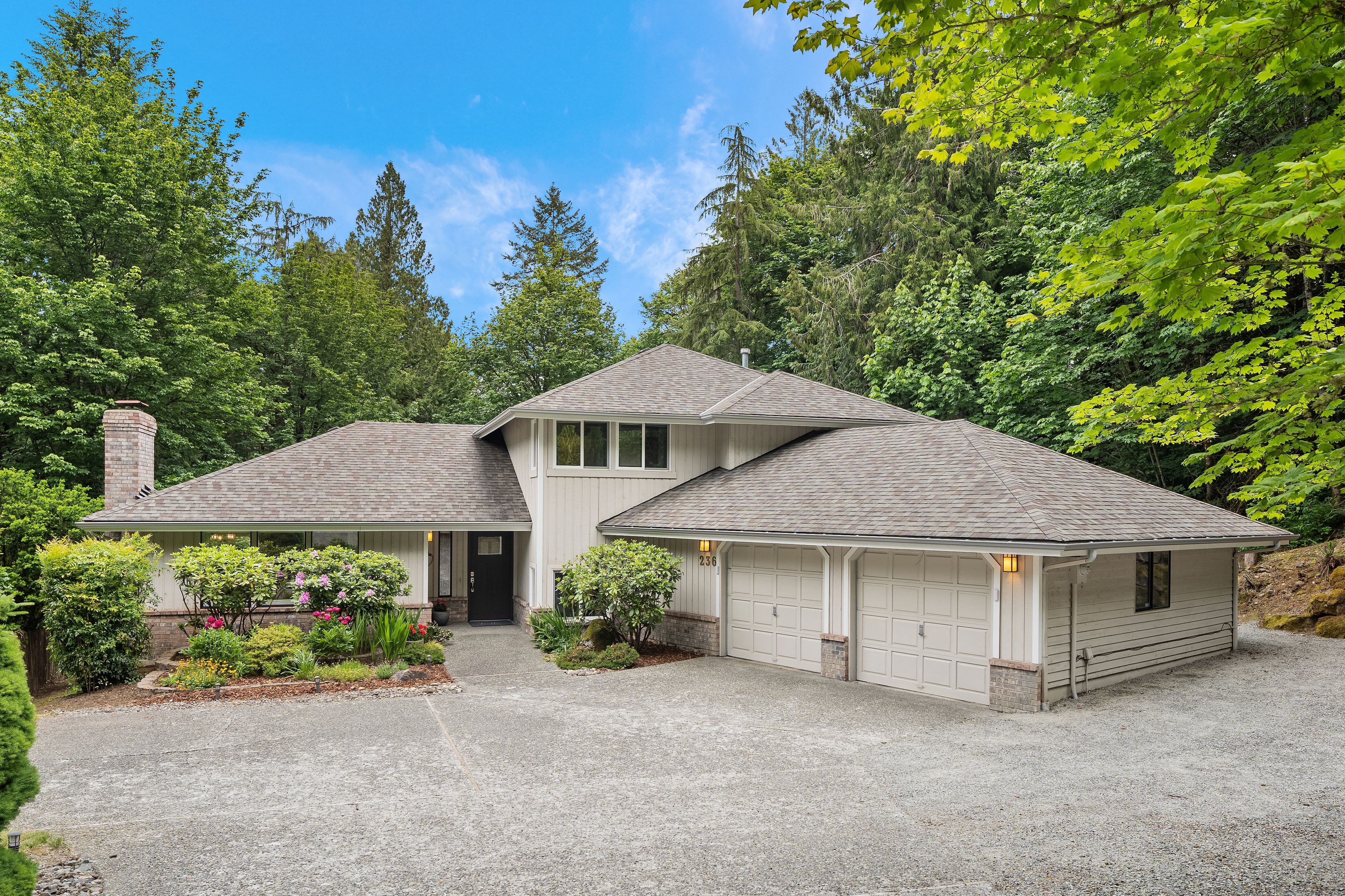 236 217th Ave NE 