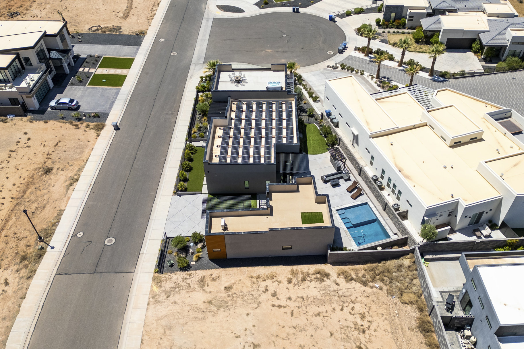 1450 W Torrey Pines Road 