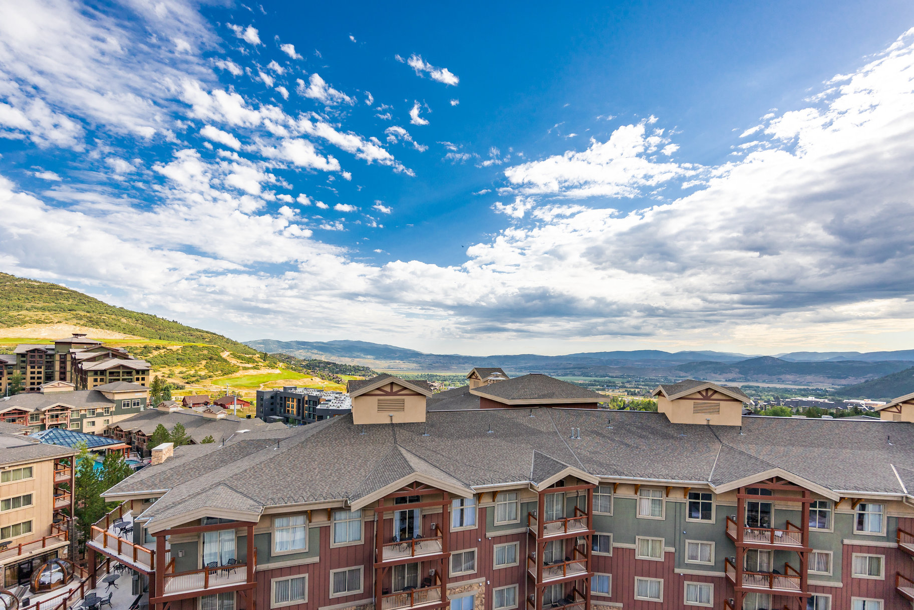 2417 W High Mountain Road 2416