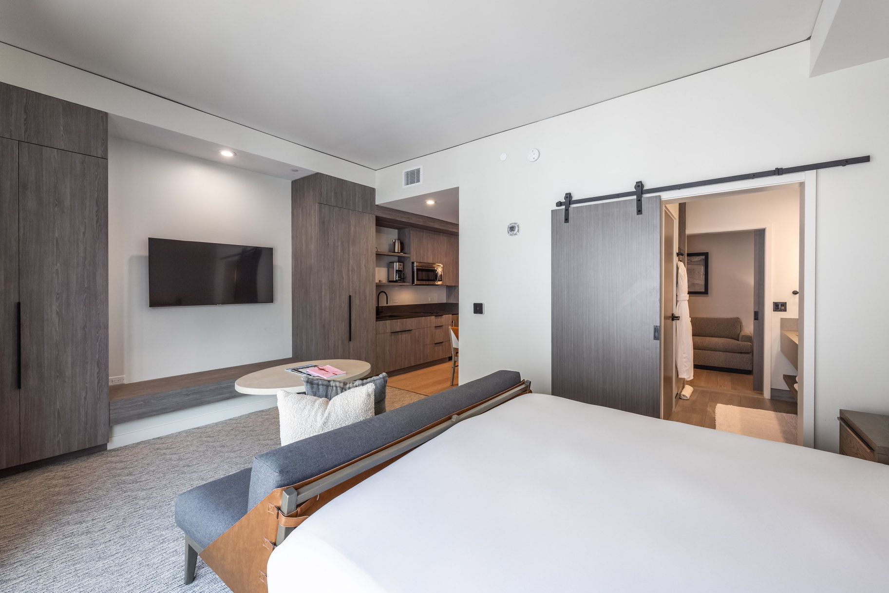 2417 W High Mountain Road 2416
