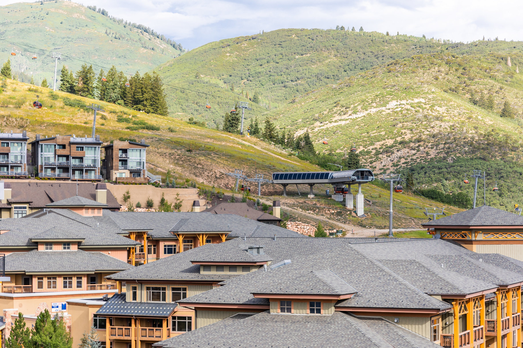 2417 W High Mountain Road 2416