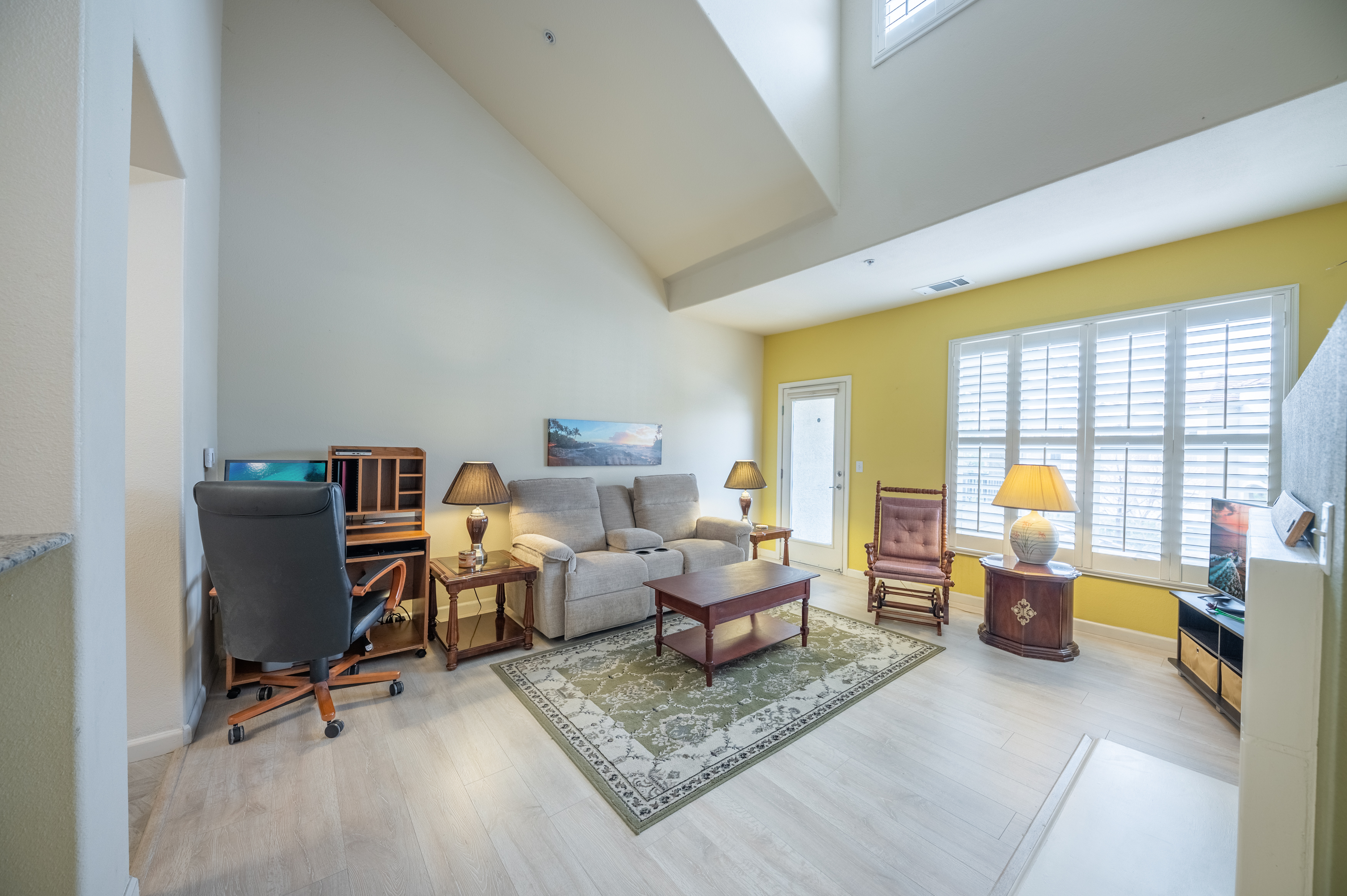 9050 Double R Blvd #622