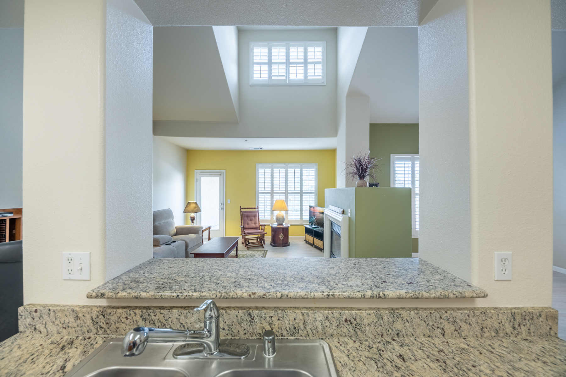 9050 Double R Blvd #622